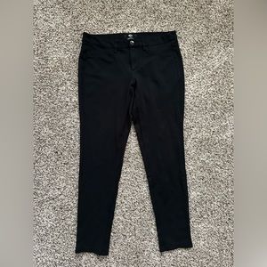 Mossimo. Women’s pants size 12.